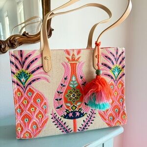 Spartina 449 Kaia Pineapple Box tote
